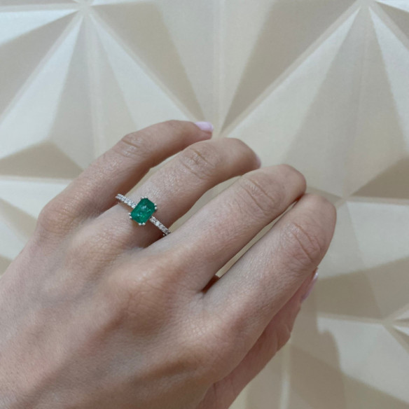 Anillo Esmeralda 0.95Ct Oro Blanco Dafne Color - Compromisso de aniversário de anéis