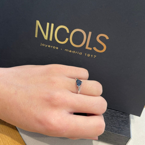 Anillo Zafiro Corazón Sangre Azul 1.04Ct - Bagues en saphir
