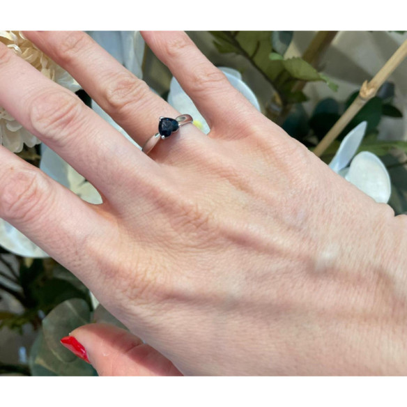 Anillo Zafiro Corazón Sangre Azul 0.50Ct - Anillos de Zafiro