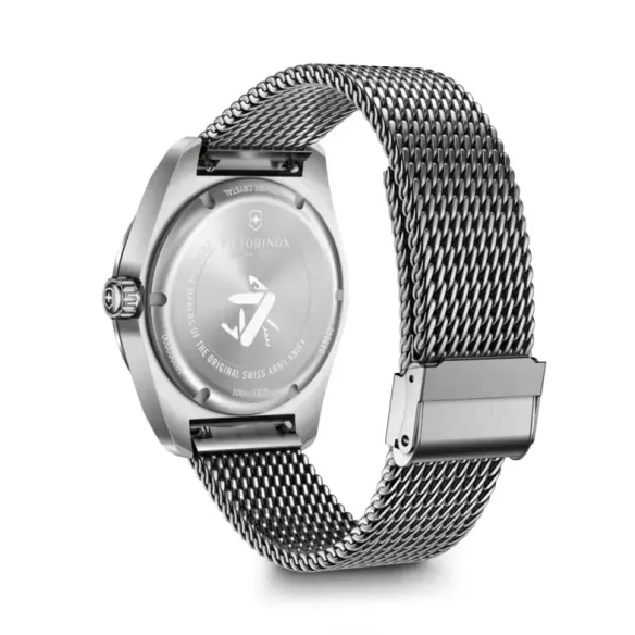 Victorinox Swiss Army Quartz. - FieldForce