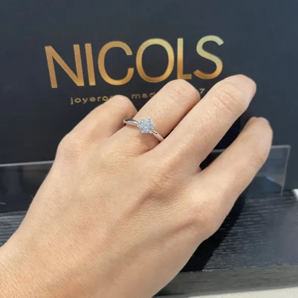 Anillo Solitario 0,75 ct Alexia oro blanco - Talla Brillante