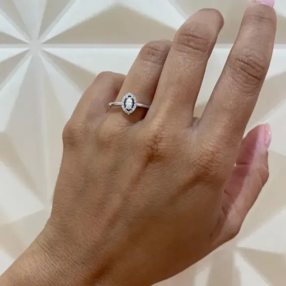 Angie Diamond Ring Marquise size 0.31 - Cut Marquise