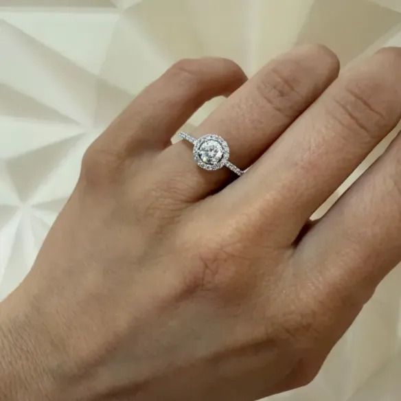 Anillo Solitario Diamante Clavel 0.50 - Rosette de bagues de fiançailles