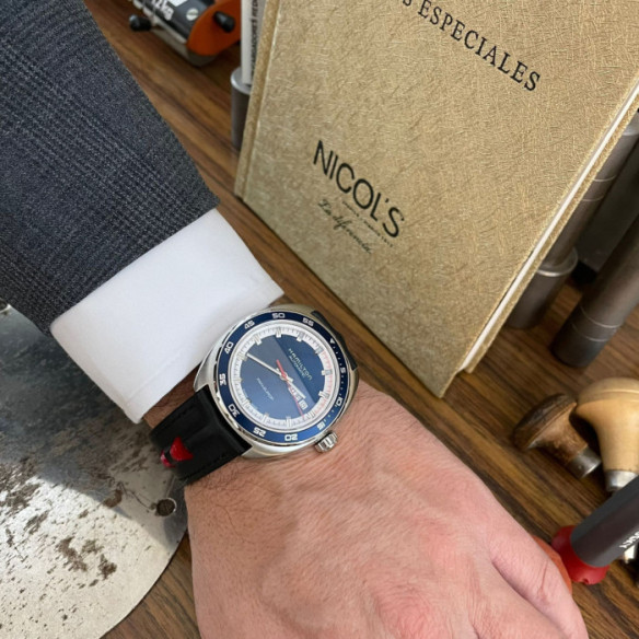 Hamilton Pan Europ Day Date Auto - Classico americano