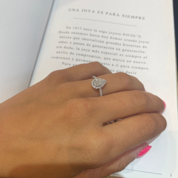 Pear Solitaire Diamond Ring 0.75 Carat - Talla Pera