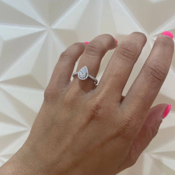 Pear Solitaire Diamond Ring 0.75 Carat - Talla Pera