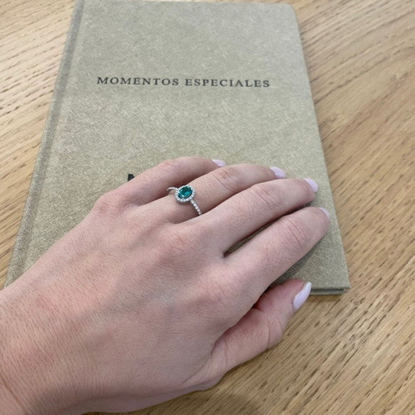 Anillo Esmeralda Verde Dalia Sunset 0.60 - Anillos de Compromiso Verde