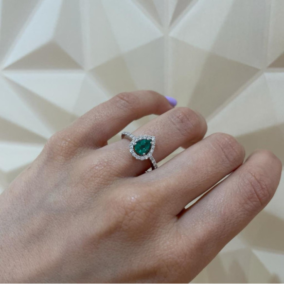 Emerald Ring 0.69ct White Gold SUNSET DROP - Anniversary Rings