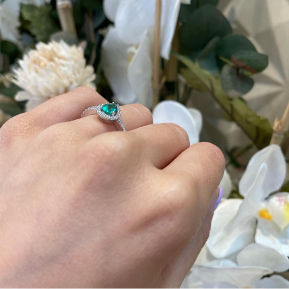 Emerald Ring 0.69ct White Gold SUNSET DROP - Anniversary Rings