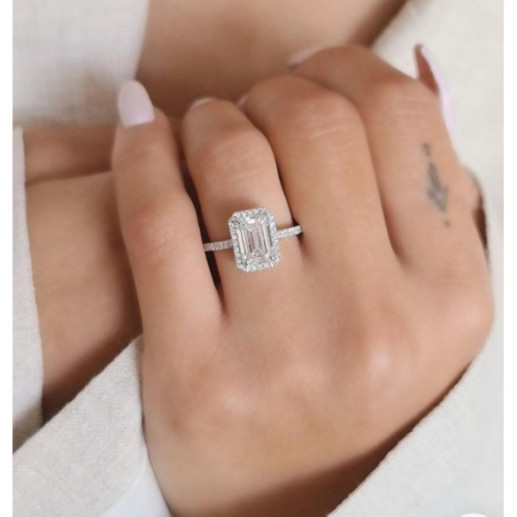 Anillo de Compromiso Oro Blanco con Diamante Central Talla Esmeralda 1.00Ct y laterales - Emerald 2
