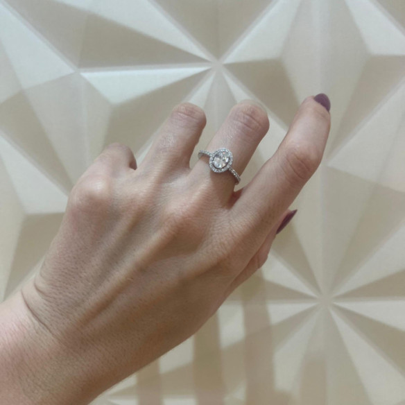 Anillo Solitario Talla Oval Seline Diamante 0.70 Ct Oro Blanco - RINGE