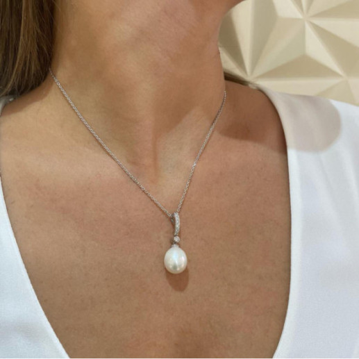 Pearl and Diamonds Bride Serenity Pendant 0.14 - Diamond pendants 2