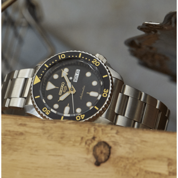 SEIKO 5 SPORTS AUTOMATICO - Montres