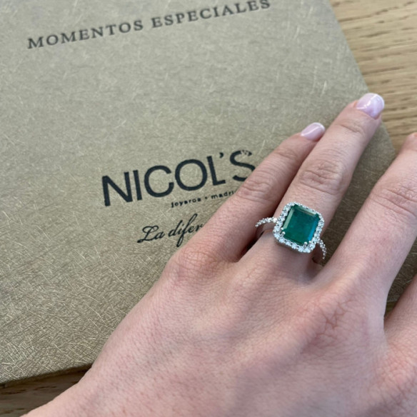 Emerald Ring 3.88ct White Gold SUNSET RECTANGLE - Anniversary Rings
