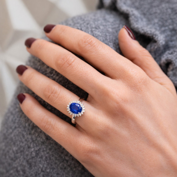 Anillo Tanzanita y Diamantes Oro Blanco Dalia - Anillos de Compromiso Azul
