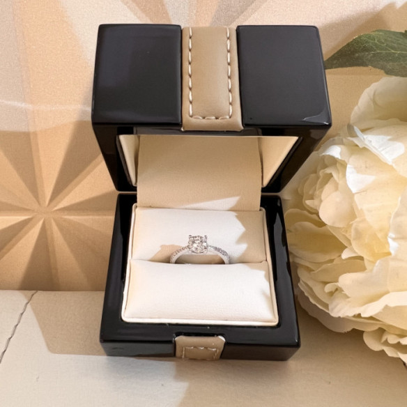 Anillo Diamantes Noa Oro Blanco - ANILLOS