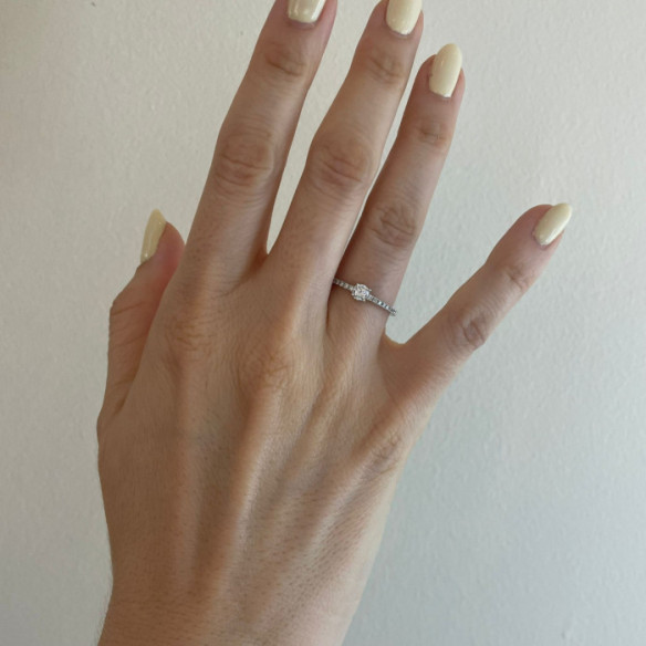 Anillo Solitario Brillante Dafne Petit 0.20 - ANILLOS