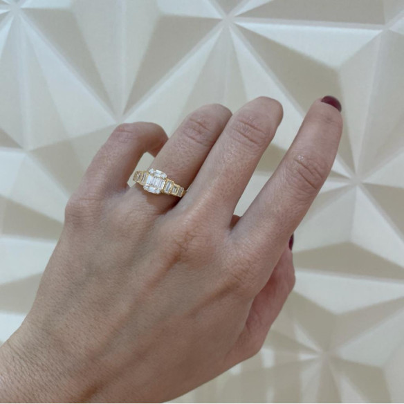 Anillo Diamantes 0.90 Minerva Oro Amarillo - Talla Baguette