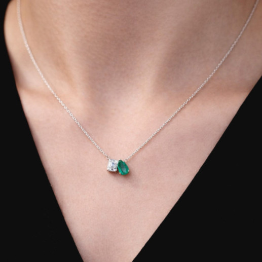Colgante Esmeralda y Diamante Oro Blanco Tu y Yo - Colgantes de Piedras Verde 2