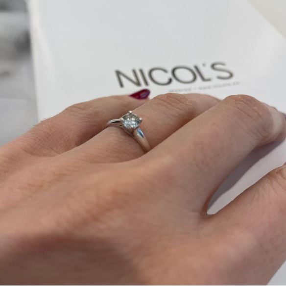 Pierścionek zaręczynowy Megan z diamentem 0,10 do 0,70 ct w białym złocie