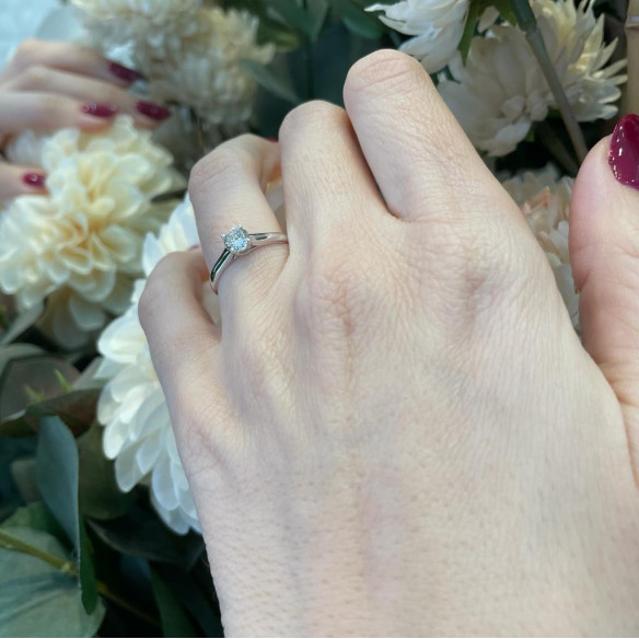 Ring med diamant 0,10 til 0,70 ct solitair Megan hvitt gull