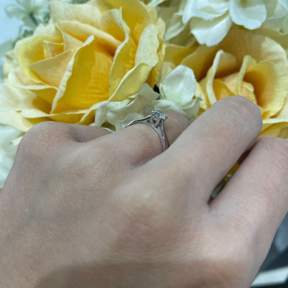 Forlovelsesring med diamant 0,10 til 0,70 ct Nicole hvitt gull 18K