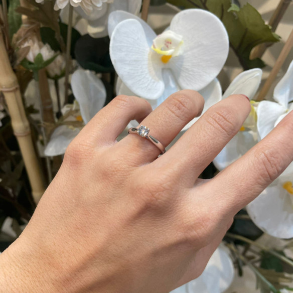 Forlovelsesring med diamant 0,10 til 0,70 ct Nicole hvitt gull 18K