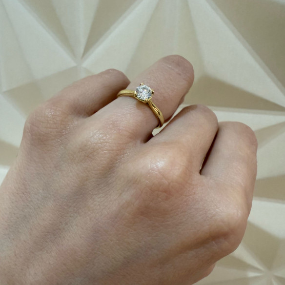 Ring med diamant 0,10 til 0,70 ct Nicole gult gull 18K